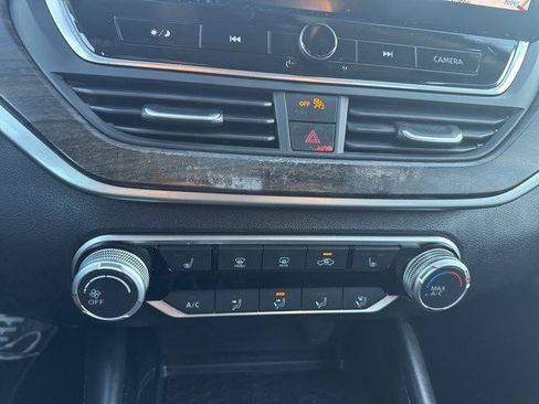 Used 2023 Nissan Altima 2.5 SV w/ SV Premium Package image 22