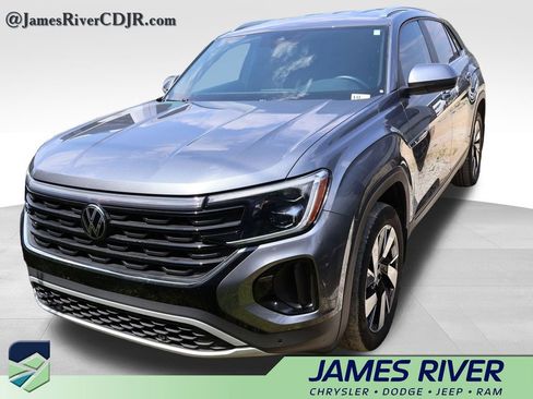 Used 2024 Volkswagen Atlas Cross Sport SE FWD image 11