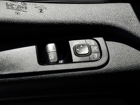 Used 2019 Mercedes-Benz Sprinter 144 Cargo w/ Driver Convenience Package image 30