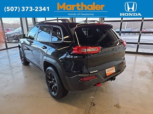 Used 2017 Jeep Cherokee Trailhawk w/ Cold Weather Group image 3