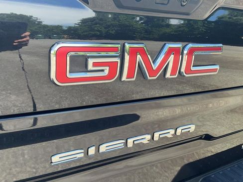 Certified 2024 GMC Sierra 1500 SLT AWD/4WD image 28