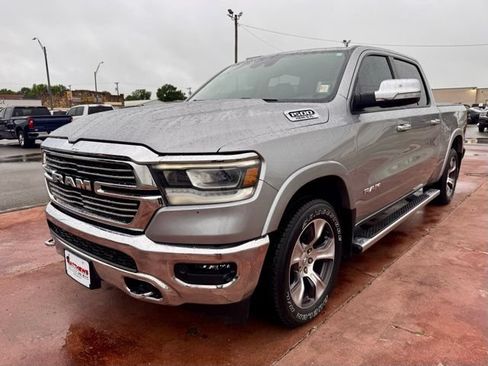 Used 2022 RAM 1500 Laramie AWD/4WD image 1