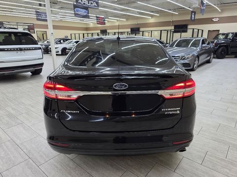 Used 2018 Ford Fusion Titanium FWD image 8