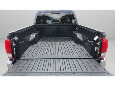 Certified 2023 Toyota Tacoma SR5 image 32