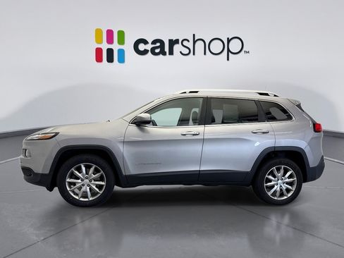 Used 2018 Jeep Cherokee Limited AWD/4WD image 2