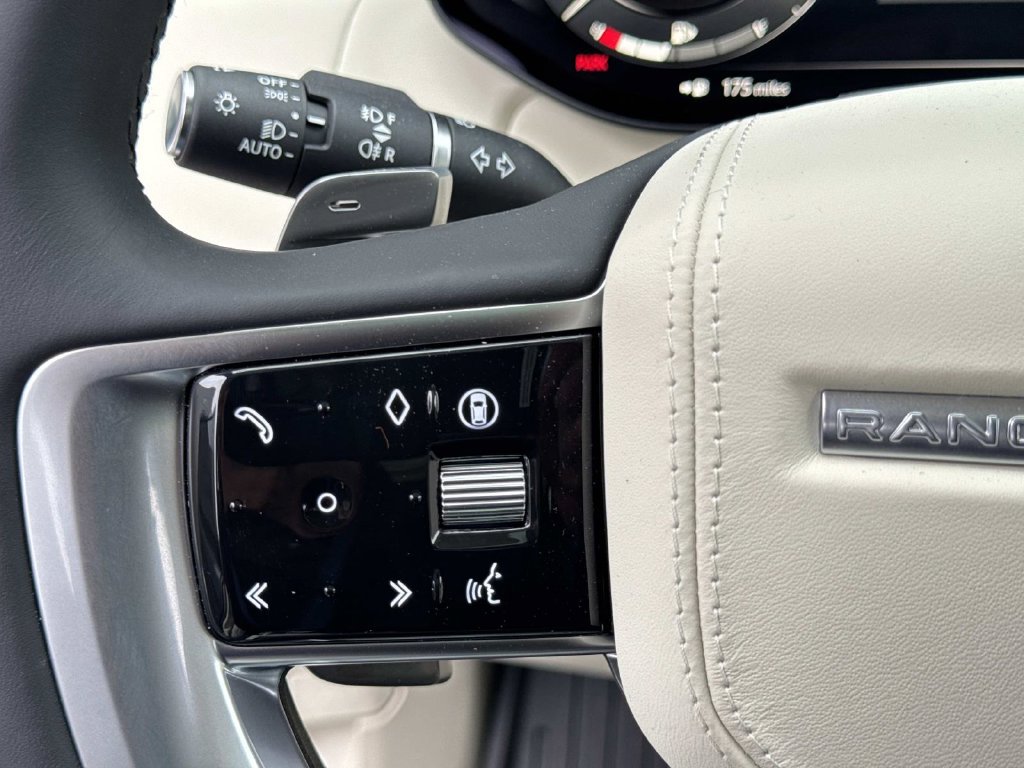 New 2026 Land Rover Range Rover SE AWD/4WD image 31