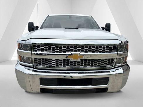 Used 2019 Chevrolet Silverado 2500 W/T AWD/4WD image 2