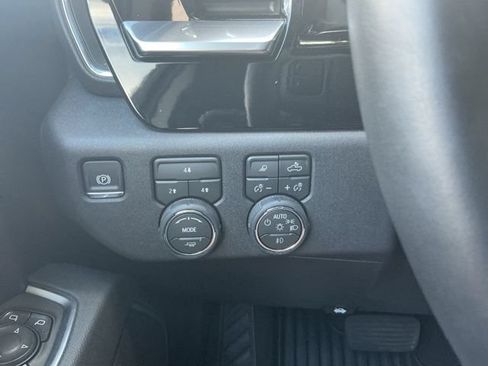 Used 2026 Chevrolet Silverado 2500 LT w/ All Star Edition AWD/4WD image 12