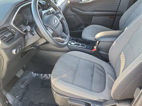Used 2021 Ford Escape SE image 7