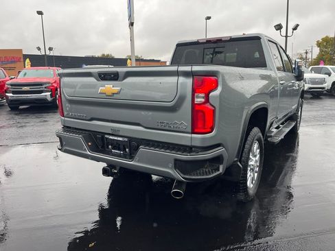 Used 2024 Chevrolet Silverado 2500 High Country w/ High Country Premium Package image 5