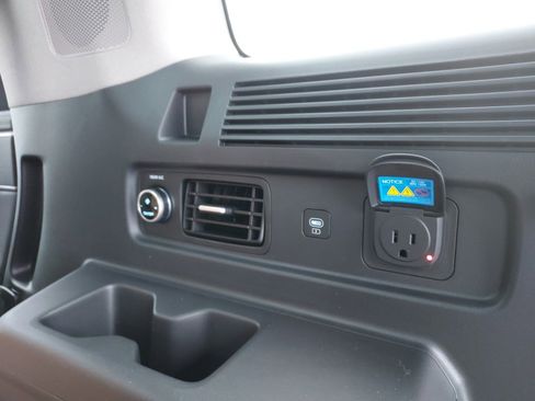 Used 2025 Hyundai Santa Fe Limited image 21