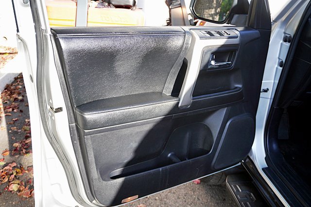 Used 2014 Toyota 4Runner SR5 Premium AWD/4WD image 31