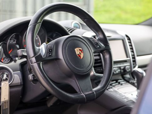 Used 2012 Porsche Cayenne S AWD/4WD image 28