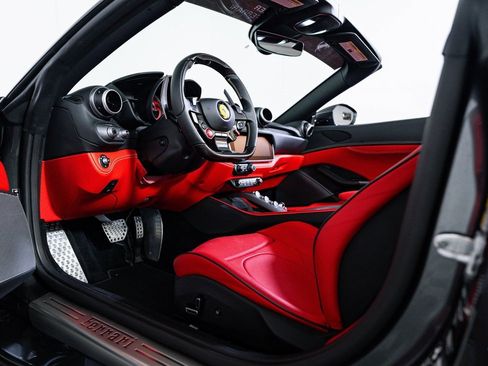 Certified 2023 Ferrari Portofino M image 20