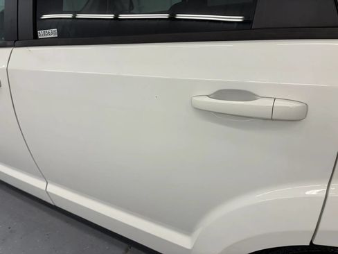 Used 2020 Dodge Journey SE w/ Blacktop Package FWD image 21