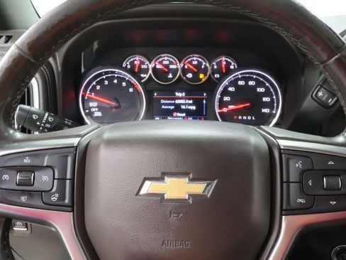Used 2019 Chevrolet Silverado 1500 LTZ w/ LTZ Convenience Package AWD/4WD image 11
