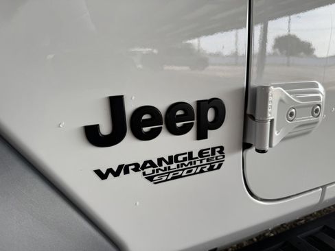 Used 2021 Jeep Wrangler Unlimited Sport image 42