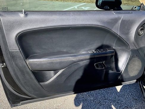 Used 2017 Dodge Challenger SRT Hellcat image 21