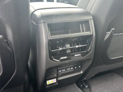 New 2026 Jeep Grand Cherokee Limited RWD image 21