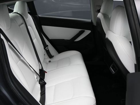 Used 2018 Tesla Model 3 Long Range image 34