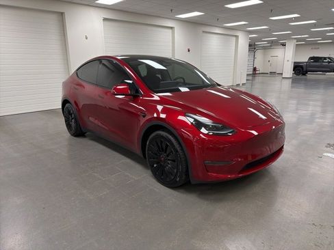 Used 2024 Tesla Model Y Long Range image 8