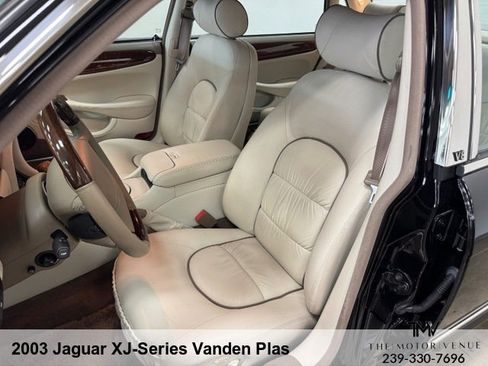 Used 2003 Jaguar XJ8 L RWD image 19