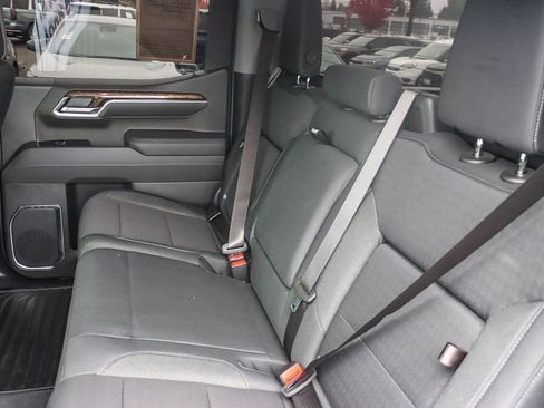 Used 2025 GMC Sierra 1500 Elevation image 41