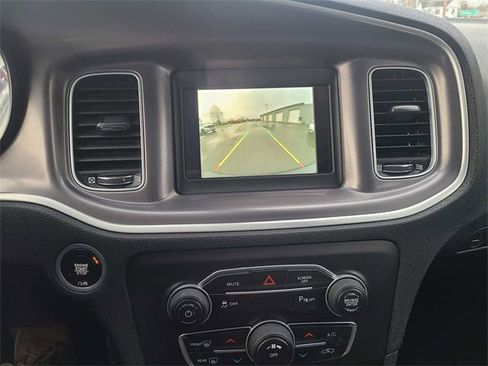 Used 2022 Dodge Charger SXT image 26