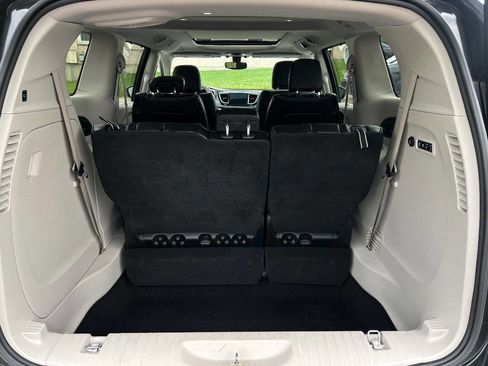 Used 2018 Chrysler Pacifica Limited FWD image 20
