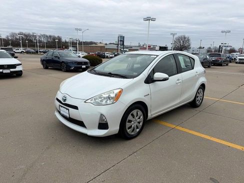 Used 2013 Toyota Prius C Two image 6