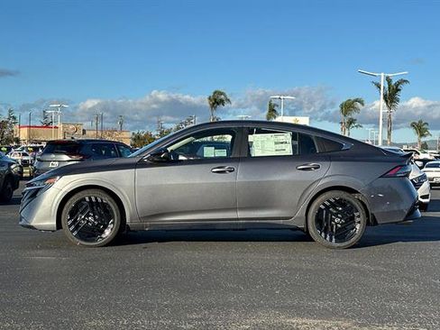 New 2026 Nissan Sentra SR w/ Floor Mat Package image 7