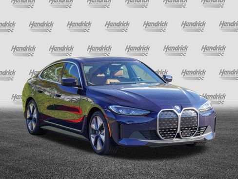 Certified 2023 BMW i4 eDrive40 RWD image 2