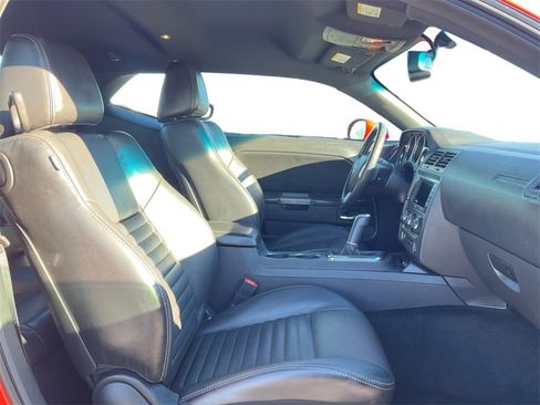 Used 2013 Dodge Challenger R/T image 23