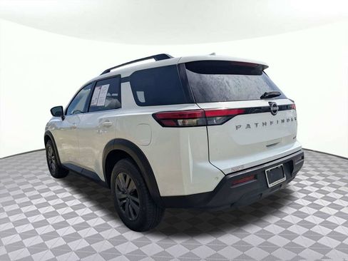 Used 2024 Nissan Pathfinder SV FWD image 5