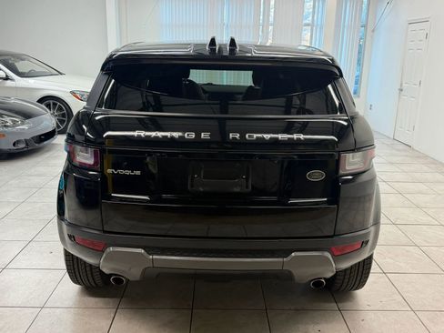 Used 2018 Land Rover Range Rover Evoque SE Premium image 8