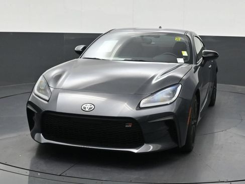 Used 2024 Toyota GR86 w/ Performance Package RWD image 9