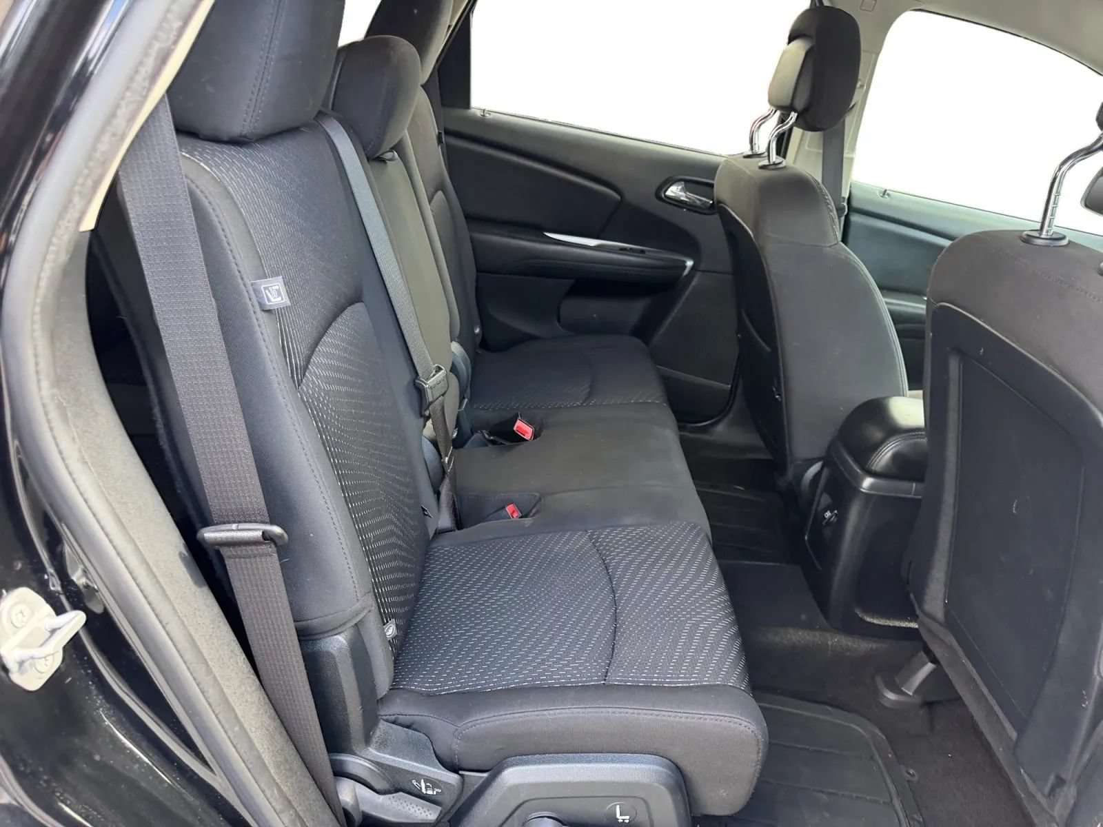 Used 2017 Dodge Journey SXT w/ Comfort/Convenience Group FWD image 17