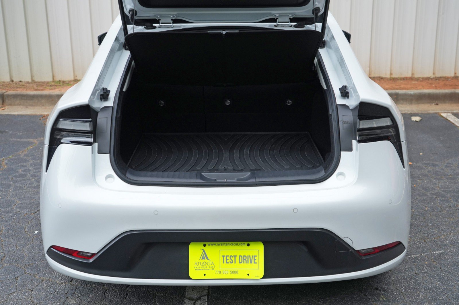 Used 2024 Toyota Prius Prime FWD image 9