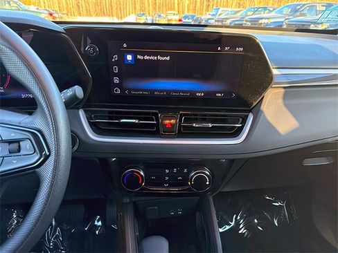 Used 2025 Chevrolet TrailBlazer LT image 22