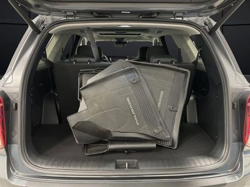 Used 2024 Hyundai Palisade Limited image 16