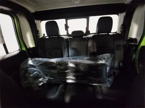 New 2025 Jeep Gladiator Rubicon w/ Convenience Group image 13