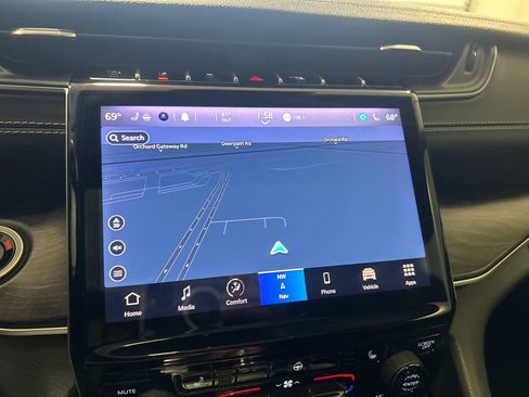 Used 2021 Jeep Grand Cherokee L Limited image 22