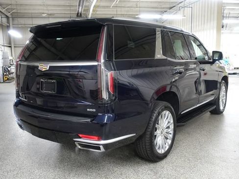 Used 2023 Cadillac Escalade Premium Luxury AWD/4WD image 7