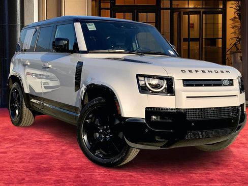 New 2026 Land Rover Defender 110 X-Dynamic SE image 19