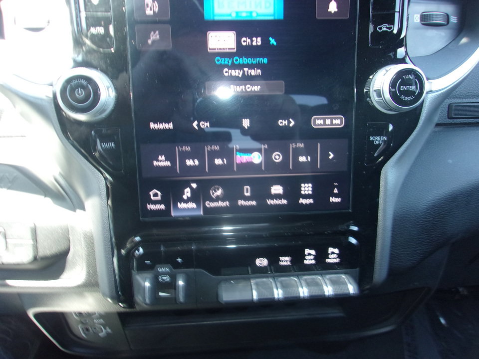 Used 2025 RAM 2500 Big Horn AWD/4WD image 20