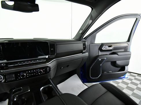 Used 2025 Chevrolet Silverado 1500 LT Trail Boss w/ Convenience Package II image 20