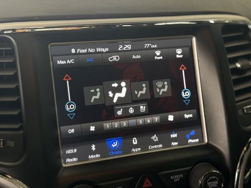 Used 2018 Jeep Grand Cherokee SRT w/ Trailer Tow Group IV AWD/4WD image 49