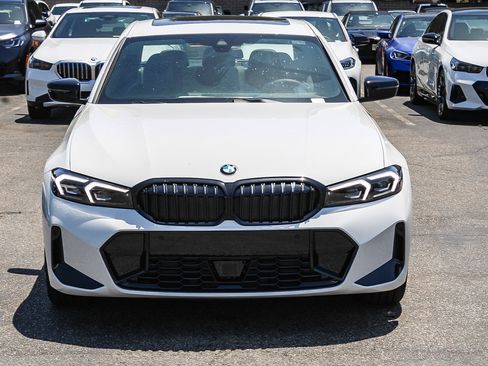 New 2026 BMW 330i Sedan w/ M Sport Package RWD image 2