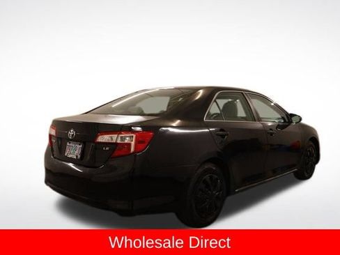 Used 2012 Toyota Camry LE FWD image 2