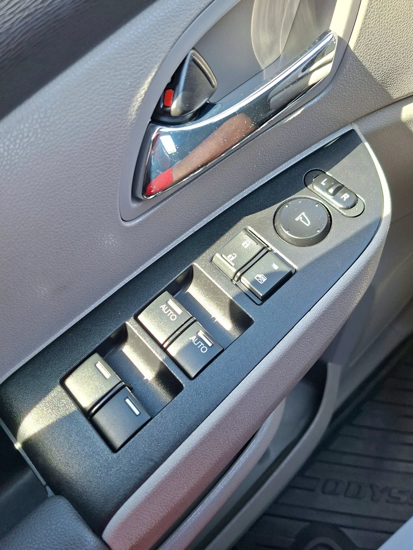 Used 2016 Honda Odyssey EX-L image 28